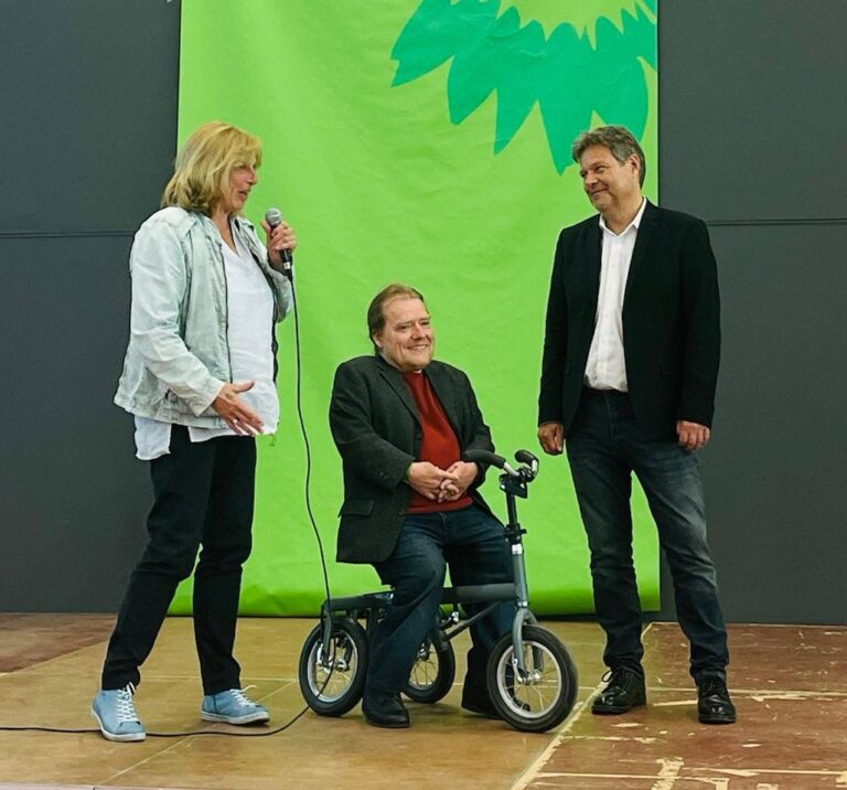 PRESSEMITTEILUNG zur Rückgabe des Bundestagsmandats von Robert Habeck